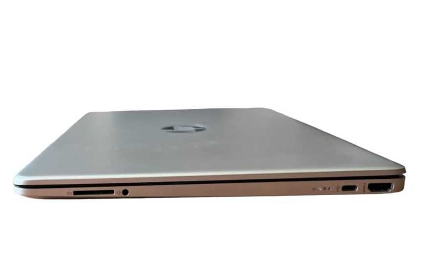 Vendo Portátil HP Laptop | Intel IrisX Graphics | Ótimo Desempenho!