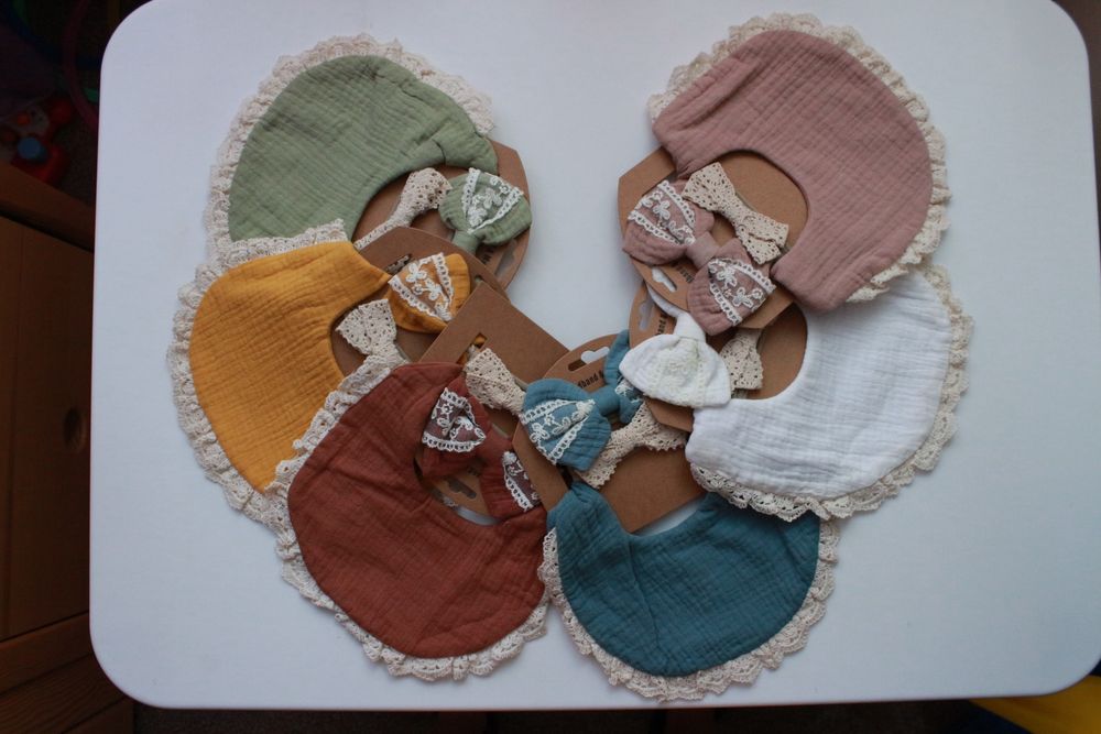 Нагрудник, слюнавчик/ слинявчик з повʼязкою