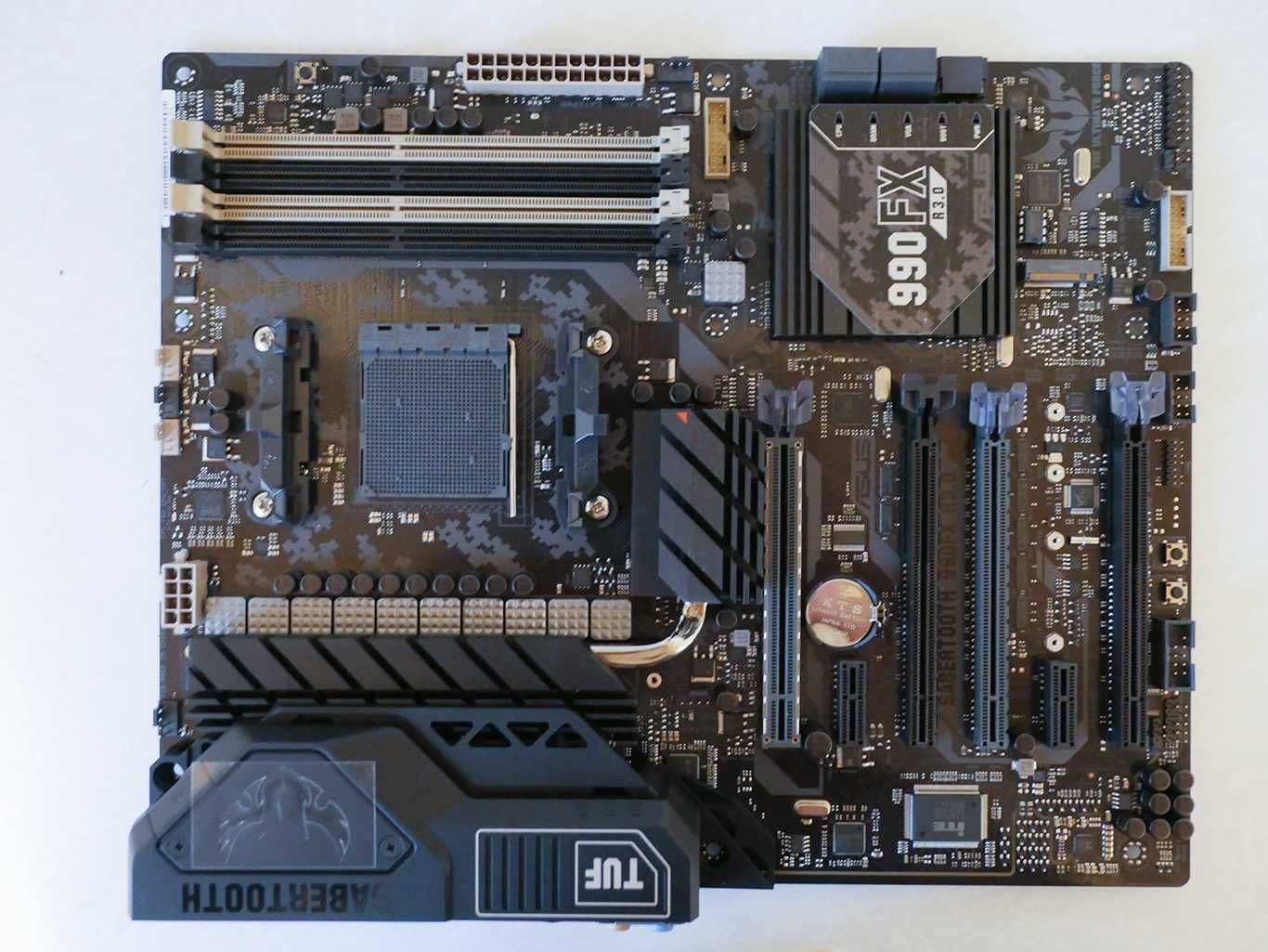 ASUS TUF Sabertooth 990FX rev.3.0 + SSD ADATA XPG SPECTRIX S40G 512GB