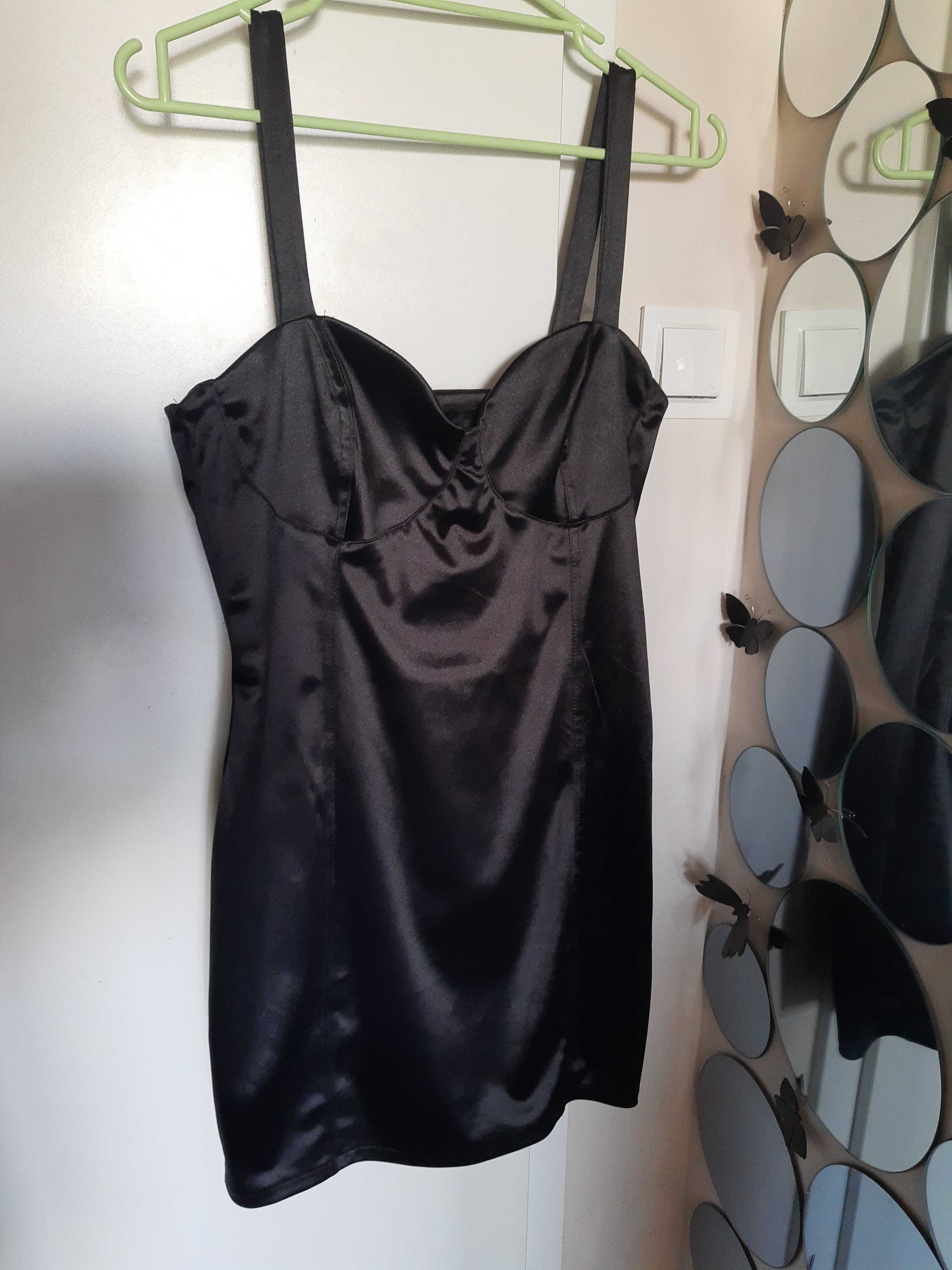 Halka modelująca sylwetkę / sukienka
