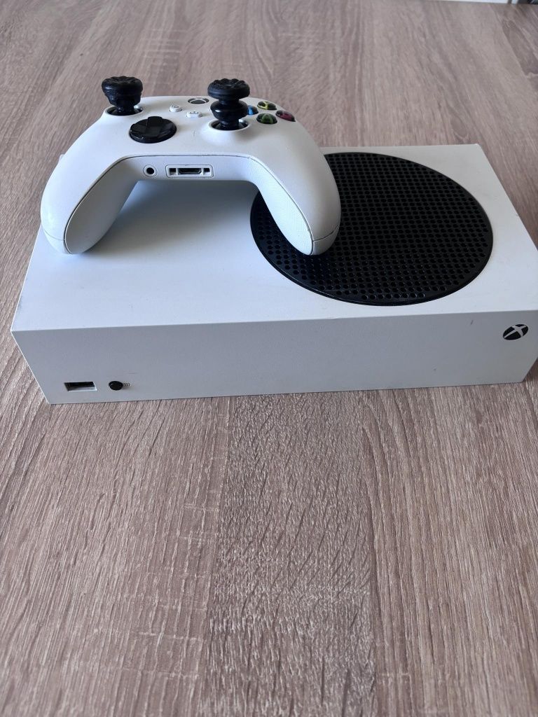 Xbox series s  działa w 100%