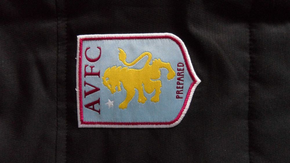 НОВАЯ оригинальная куртка FC ASTON VILLA р.50 ( L)