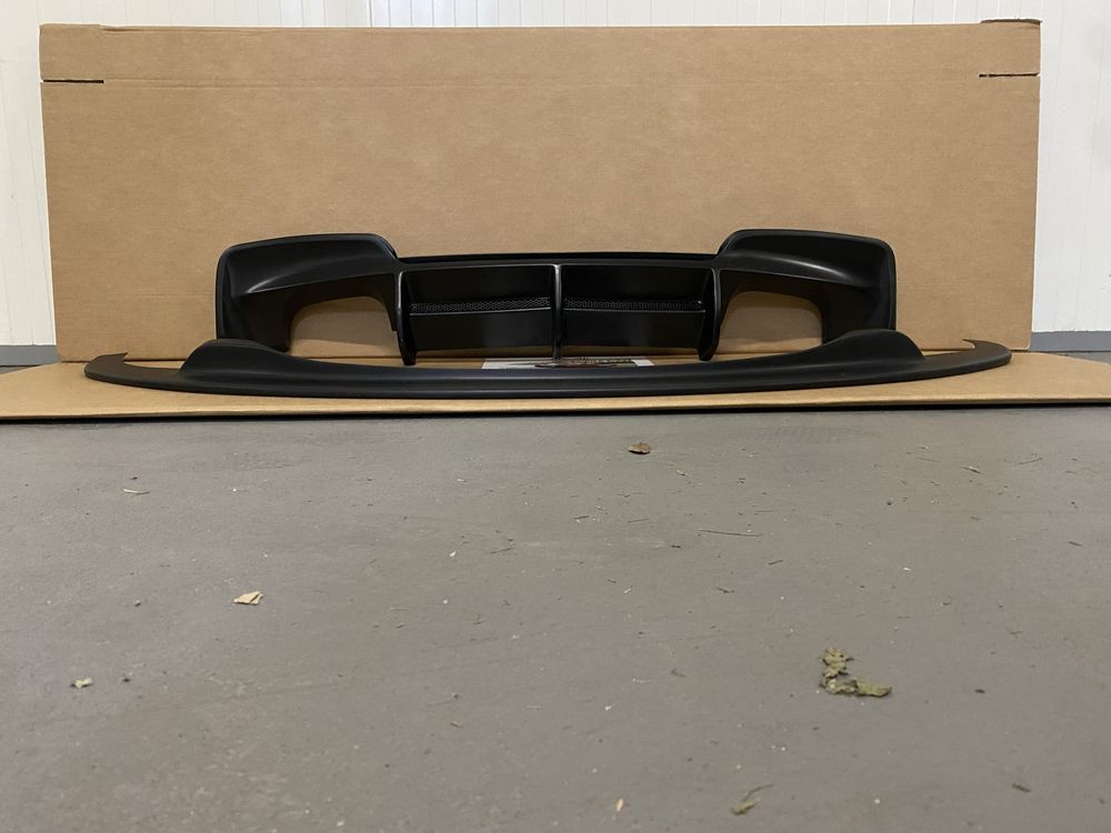 Lip spoiler frontal + difusor de escape BMW SÉRIE 1 E81 E82 E87 E88 1M