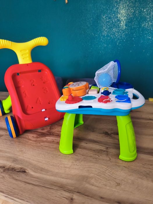 Pchacz chodzik interaktywny stolik edukacyjny 2w1
