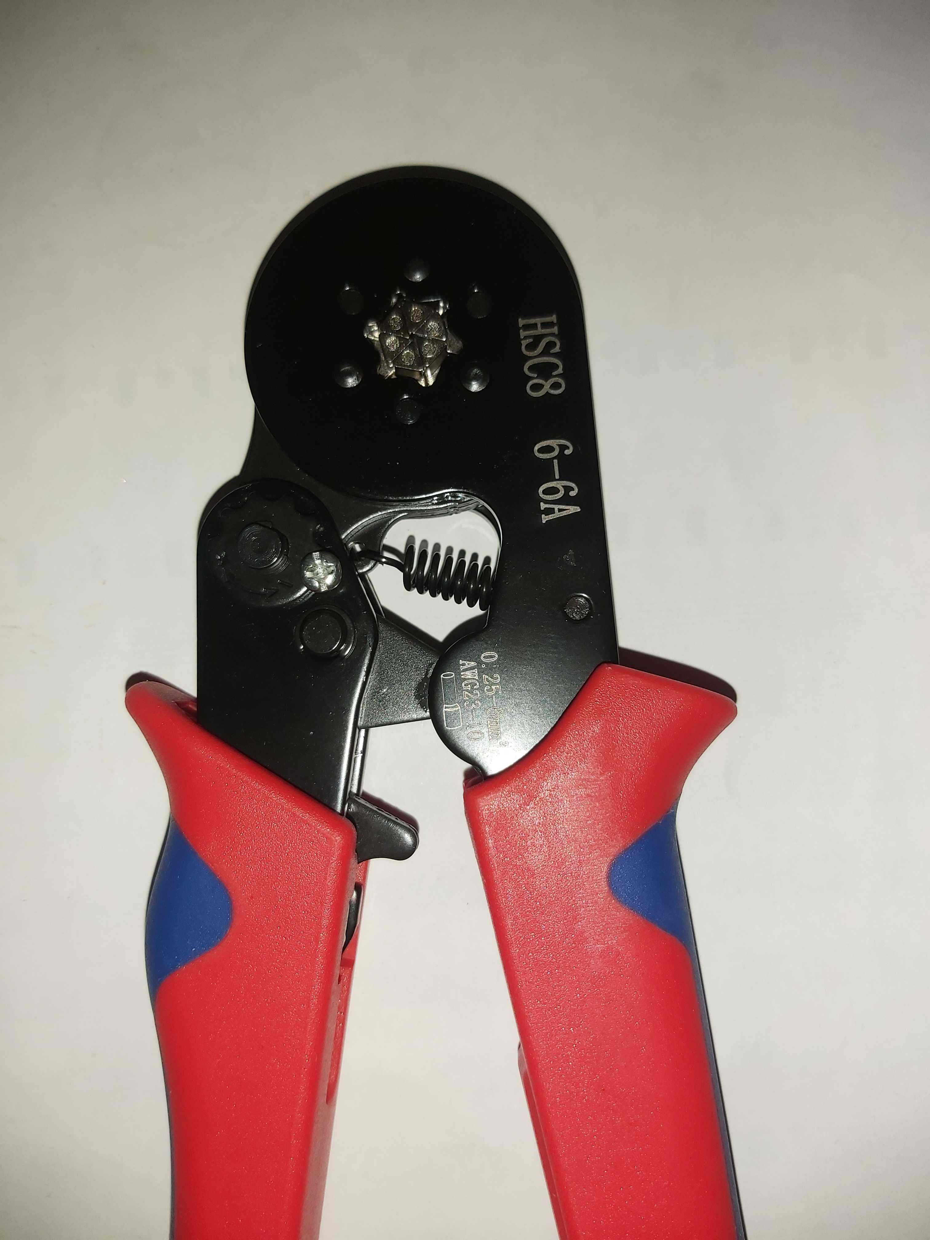 Alicate cravar ponteiras até 6 mm. Descarnador automático.