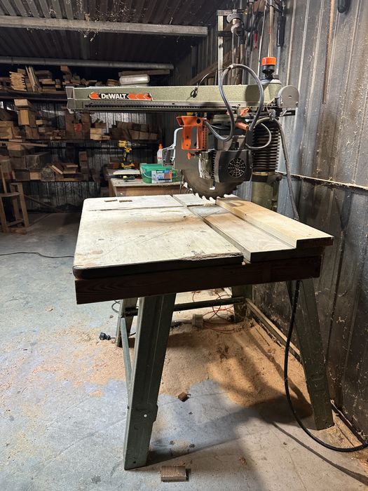 Duża piła radialna dewalt dw8003