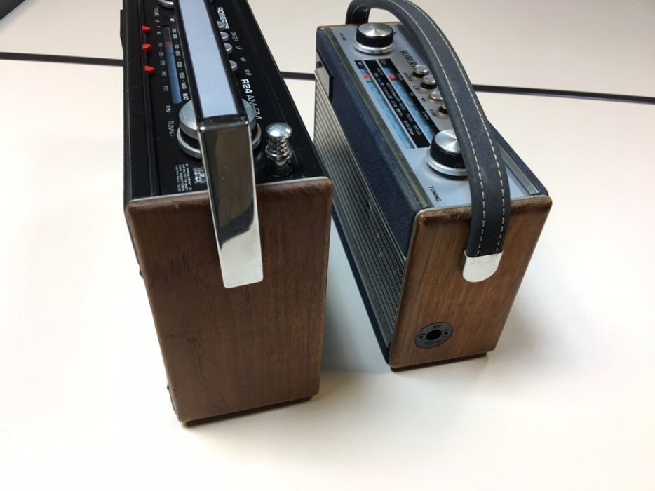 2 radios Roberts AM e AM / FM em madeira