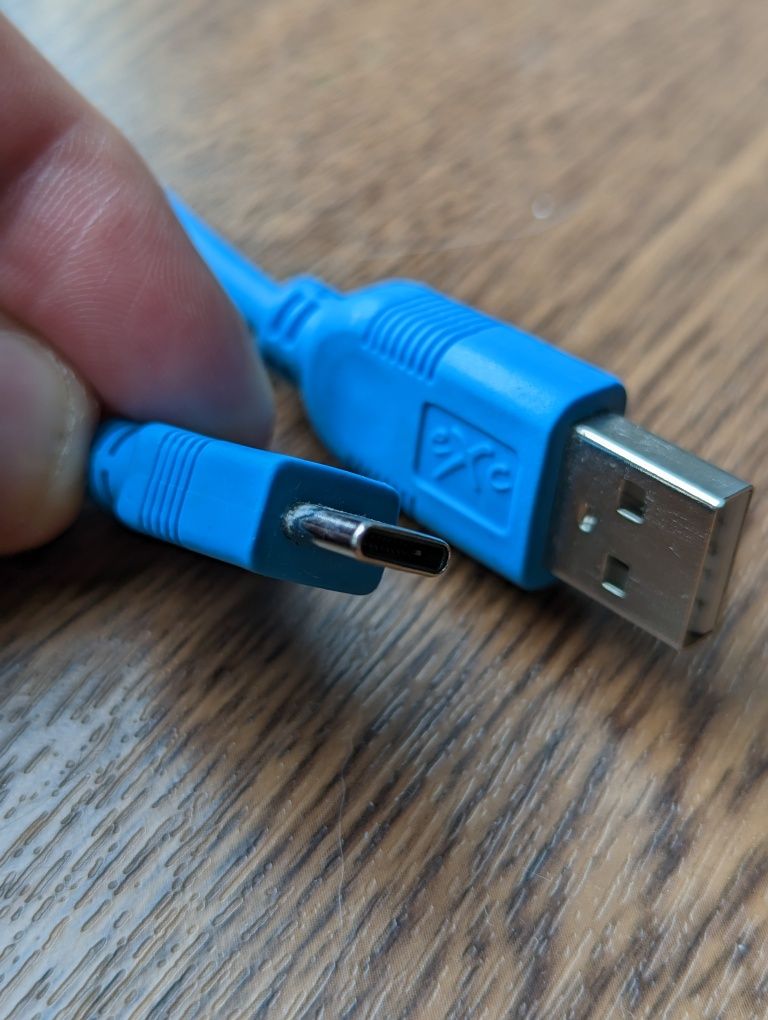 Kabel USB C 1m - niebieski, z organizerem