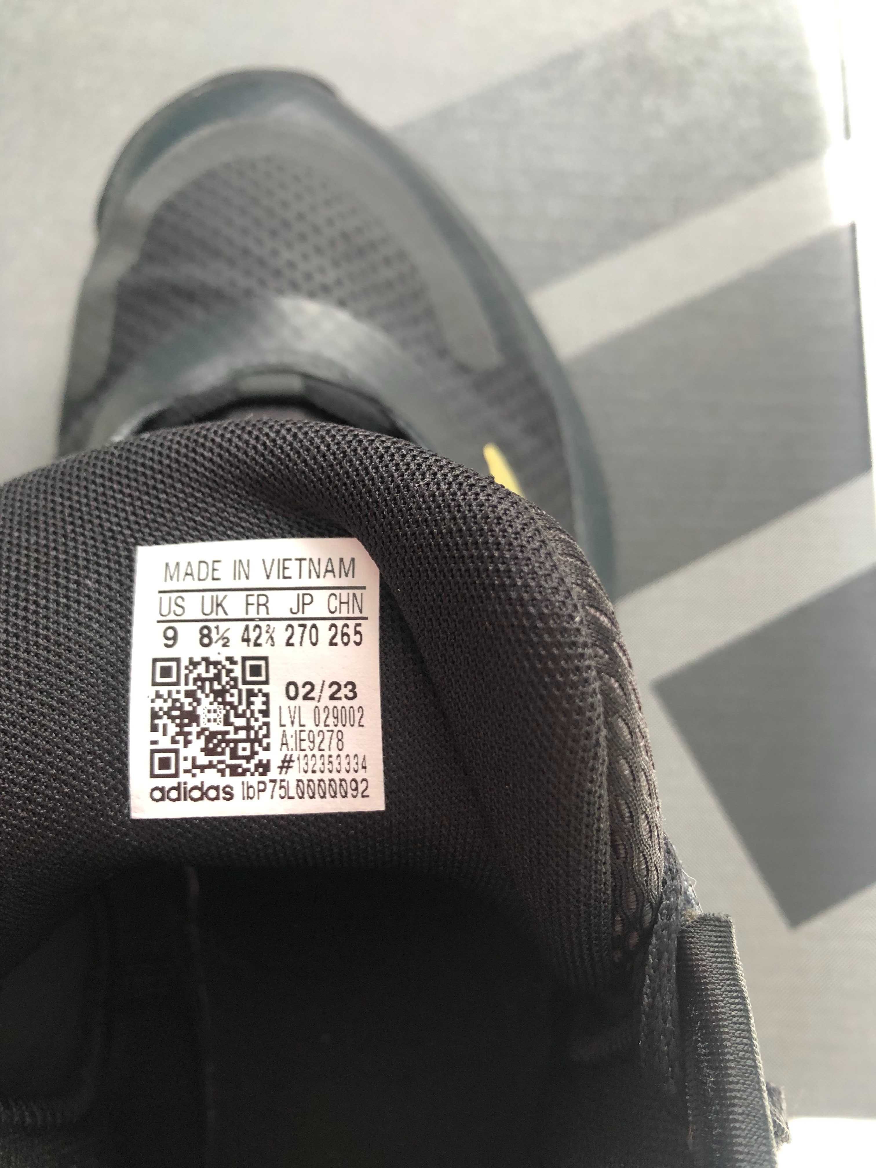 Кросівки для баскетболу Adidas Bounce Legends 42,5 розмір