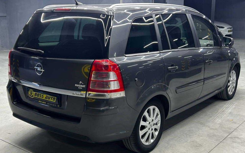 Opel Zafira 2010