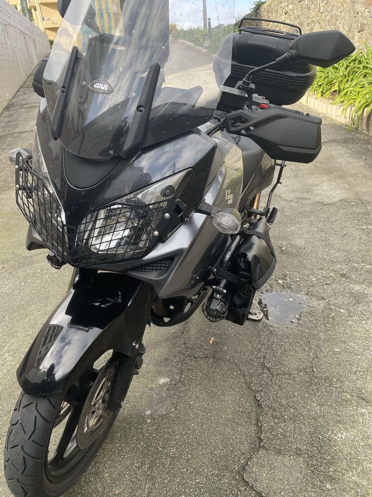 Suzuki DL 1000 - Aviao ou nave espacial