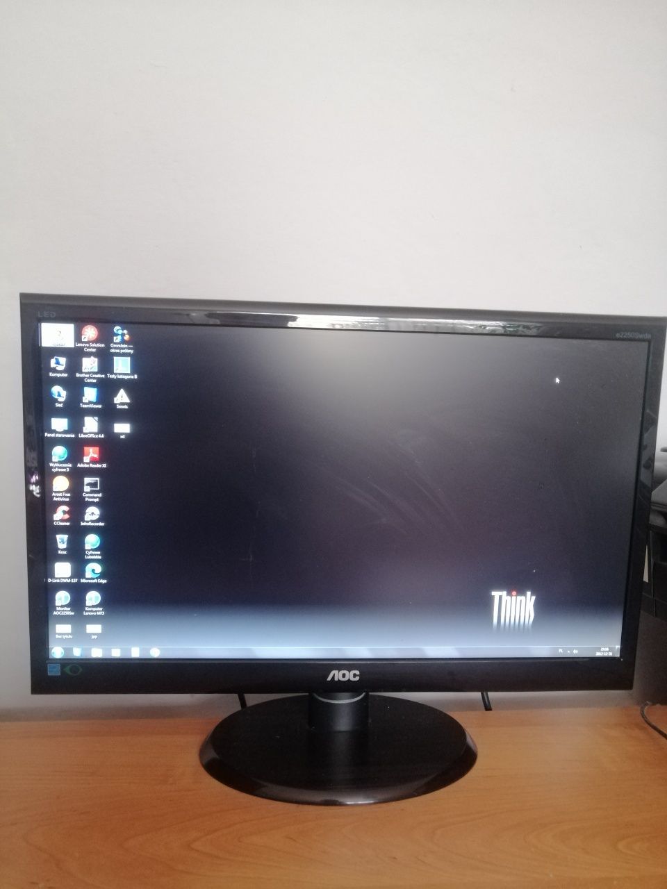 Komputer Lenovo thinkcentre z monitorem