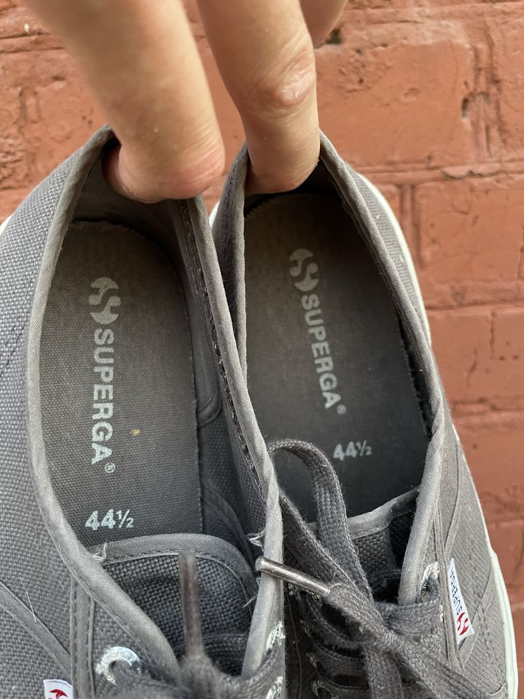Кеди Superga (не Vans, Converse, Nike)