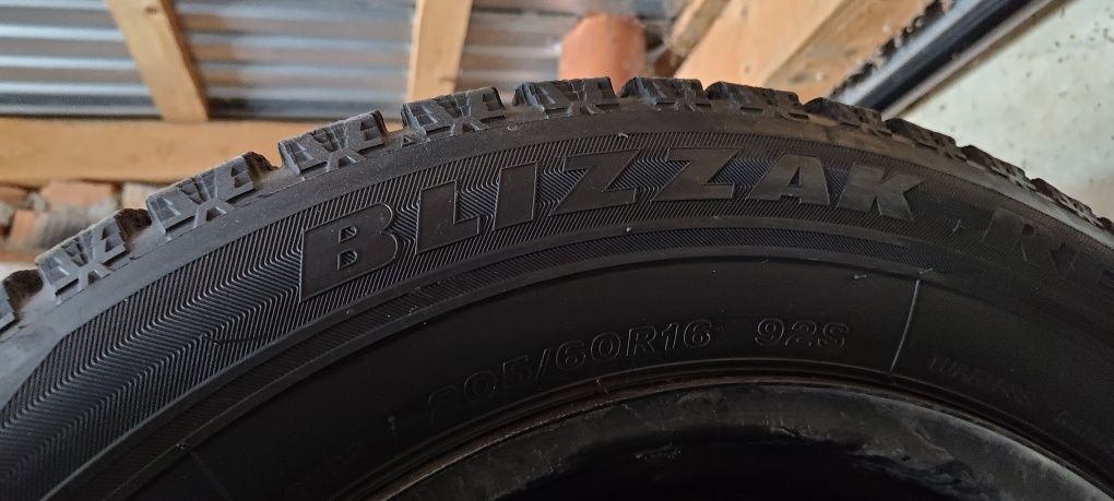 Комплект шин з дисками Bridgestone Revo GZ  205*60*16