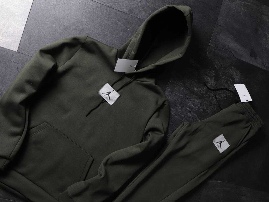 Костюм Jordan. оливкового кольору