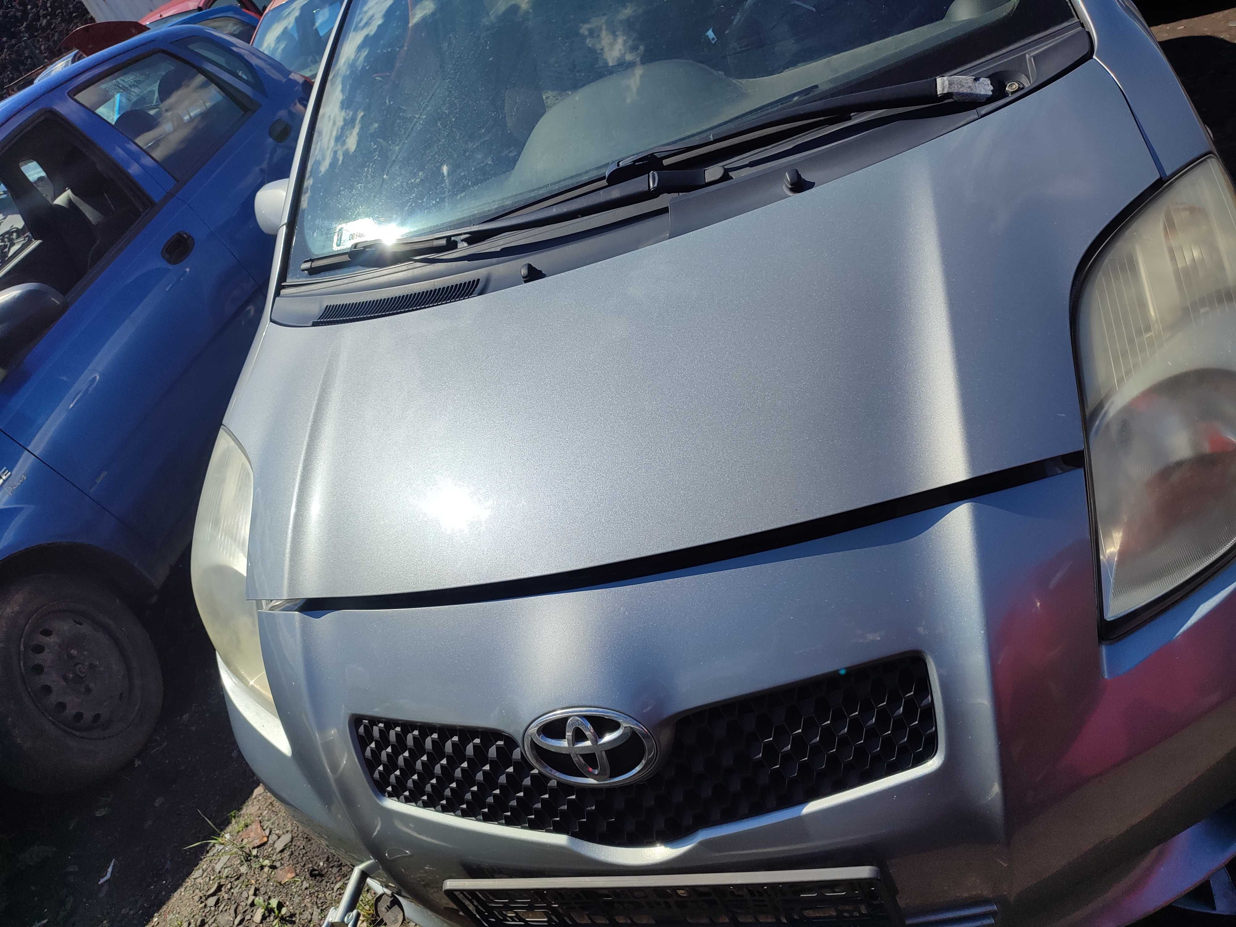 Toyota Yaris II 1F8 maska przednia FV transport/dostawa