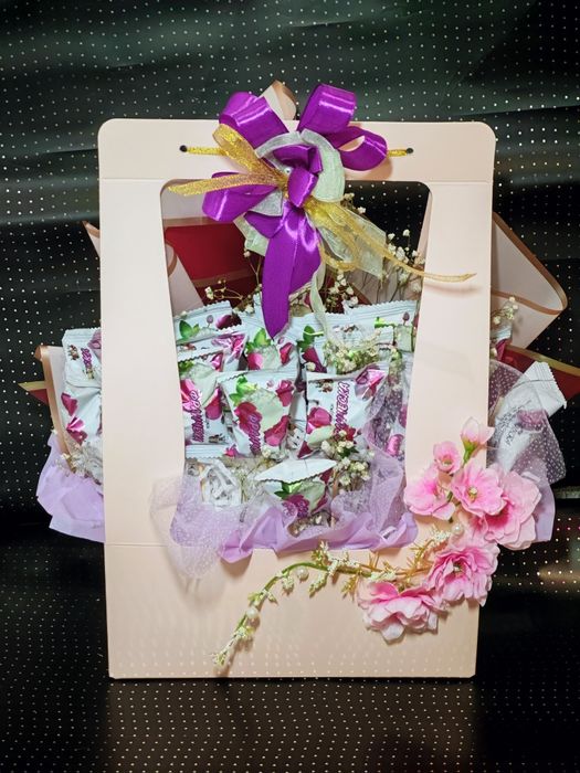 Букети з цукерок від 250 грн