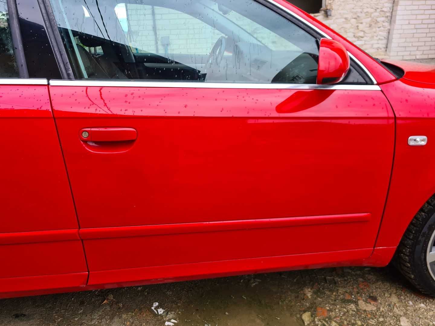Drzwi Audi A4 B7 LY3J Sedan Kombi Czerwone Przód / Tył Lewe Prawe