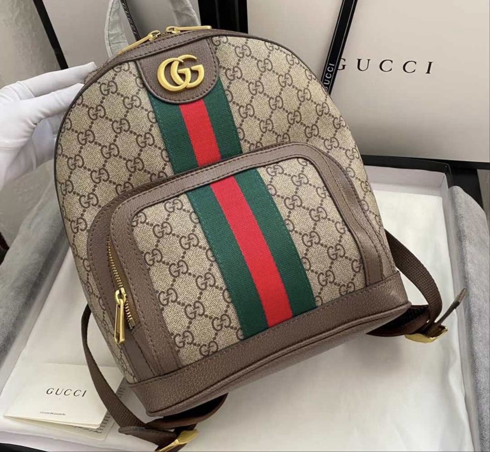 Жіночий шкіряний рюкзак Gucci
