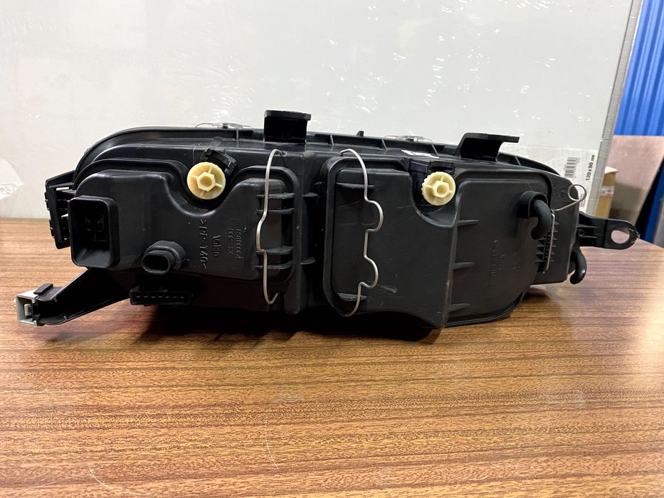 Farol Frt Esquerdo Valeo (ORIGINAL) Fiat Punto 188 NOVO