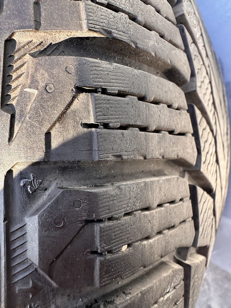 Резина комплект різноширокий зимній MICHELIN X-Ice Snow