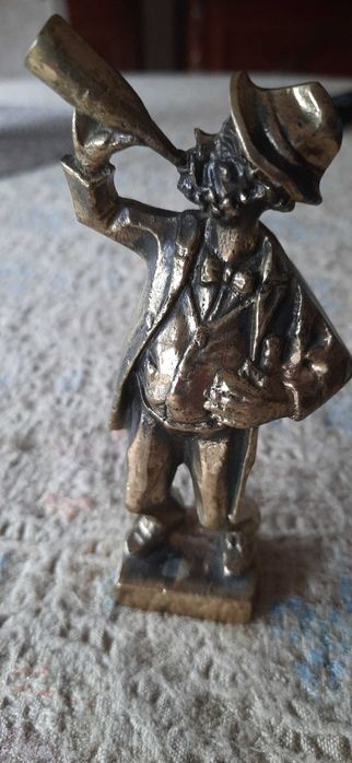 Figurka z mosiądzu ?