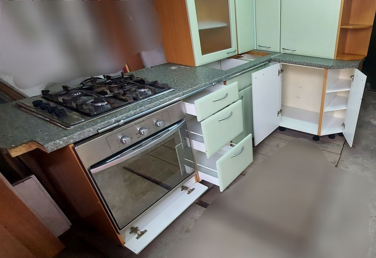 Продам кухню б.у. Доставка