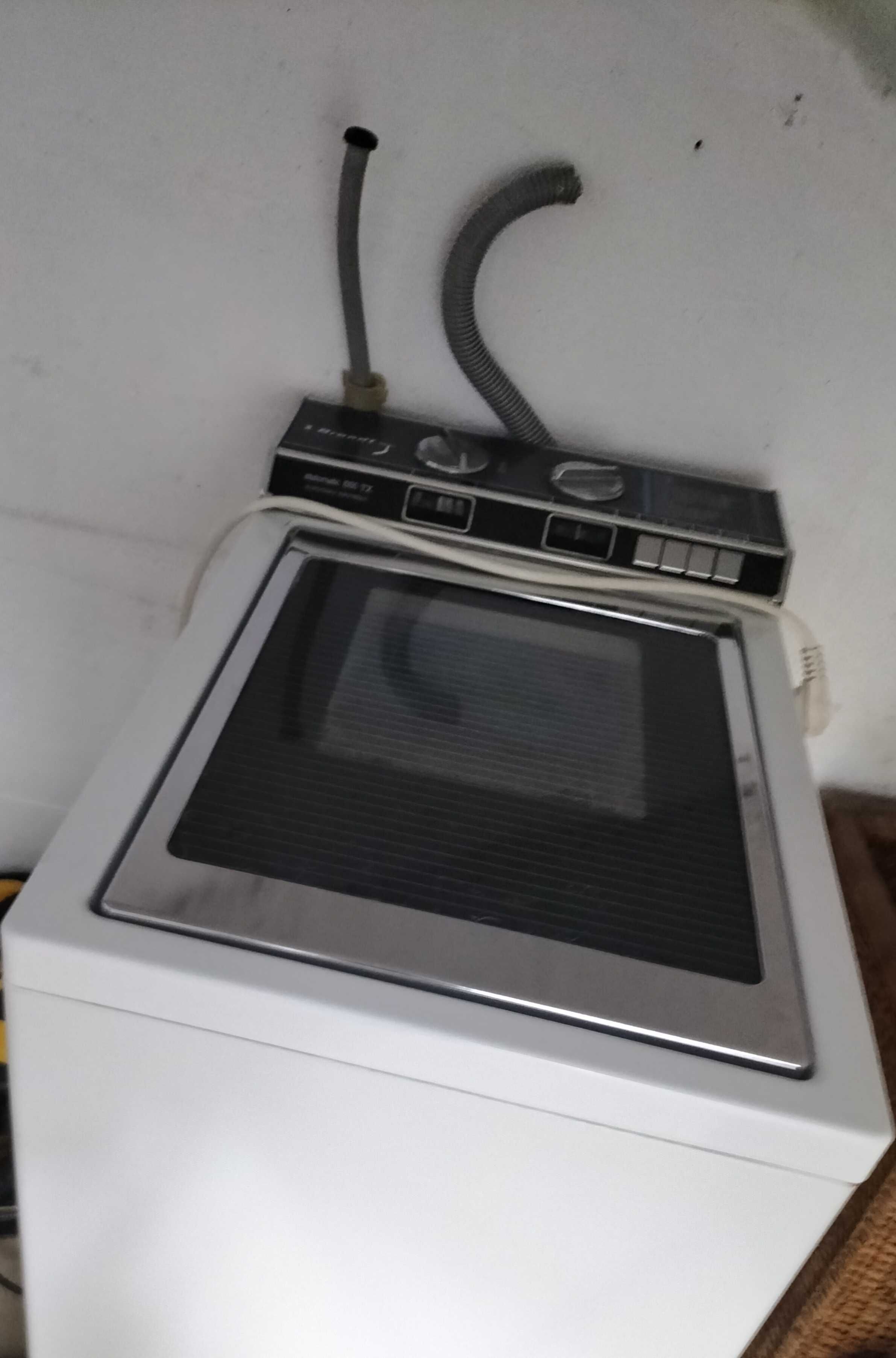 Maquina de Lavar Roupa como nova e de excelente lavagem