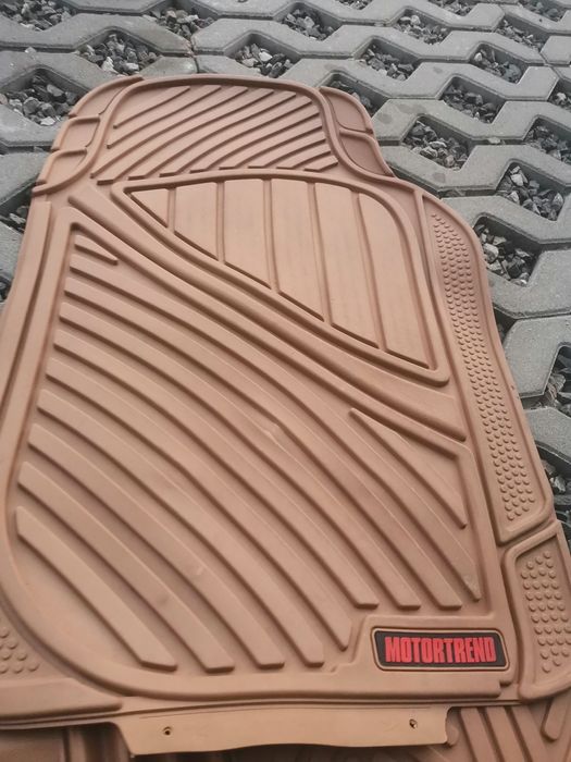 Dywaniki gumowe volvo