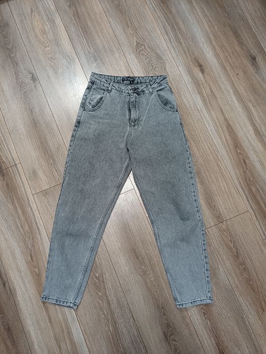 Жіночі джинси МОМ