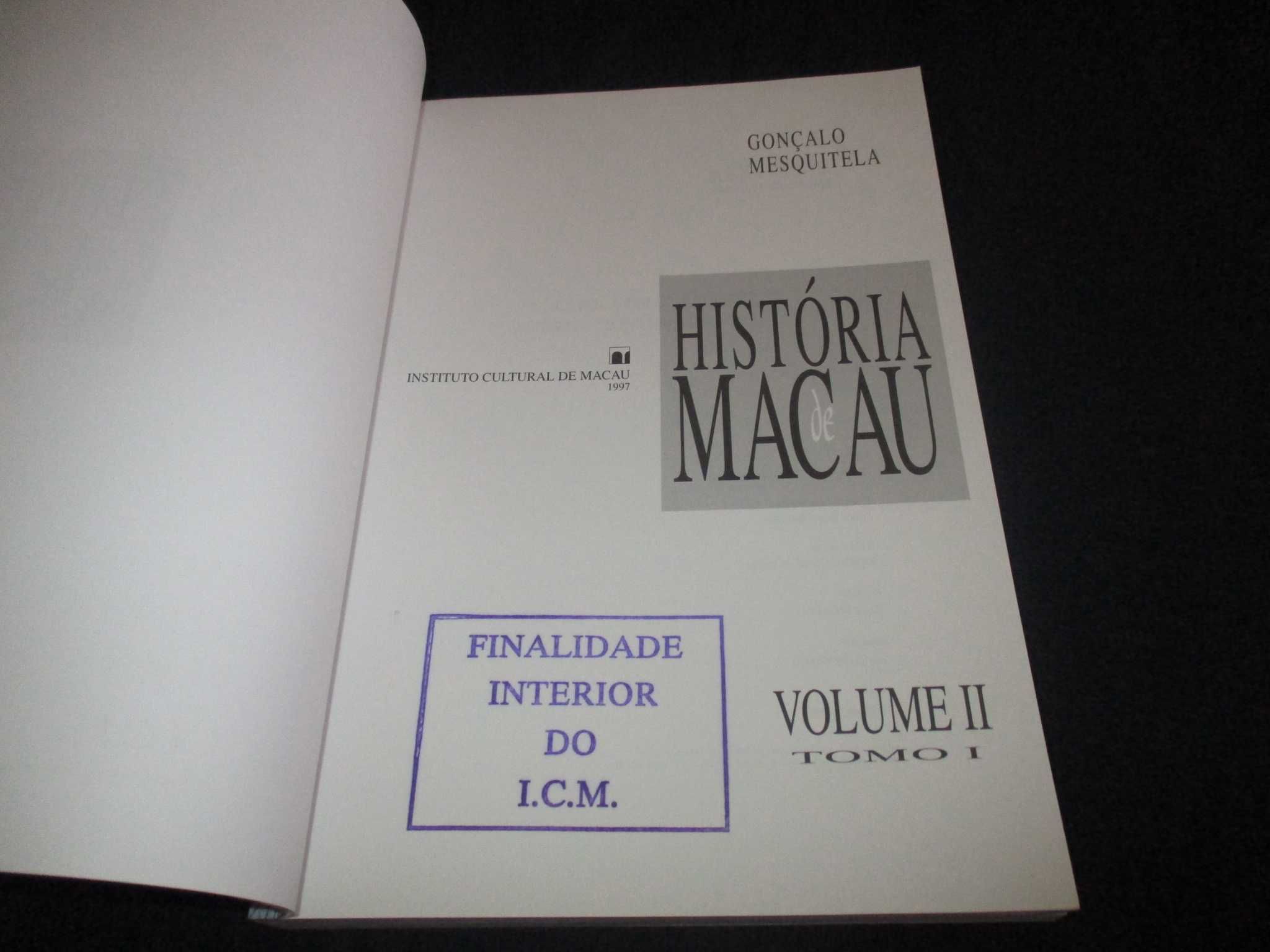 Livro História de Macau Gonçalo Mesquitela