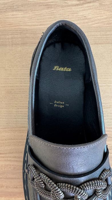 Sapatos mocassins de senhora castanhos da Bata - como novos