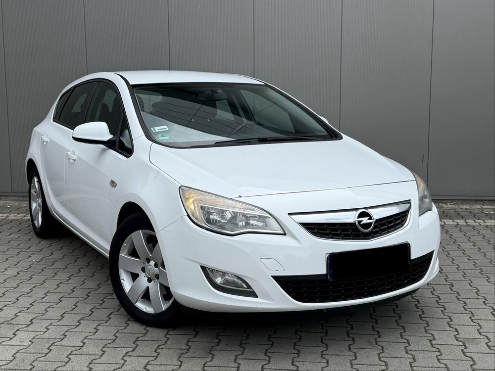Opel Astra J 1.7 CDTi 110KM *Klimatronik*Navi*CD/DVD*Zadbana*Alu