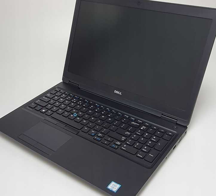 GAMINGOWY Dell Precision 3520 15,6 " i7-7700HQ QUADRO M620 16GB/512GB