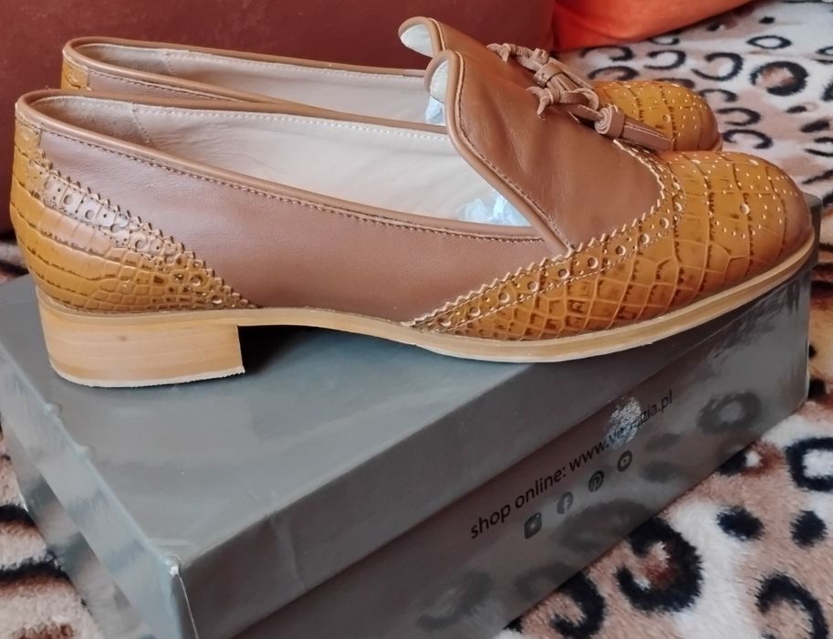 Damskie skórzane mokasyny Venezia w rozmiarze 41/42.