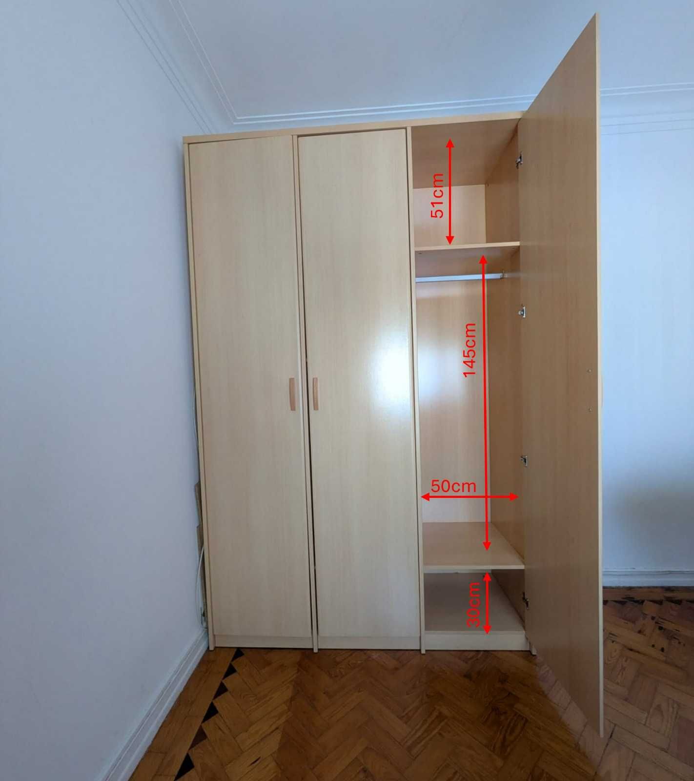 Roupeiro grande com 3 portas