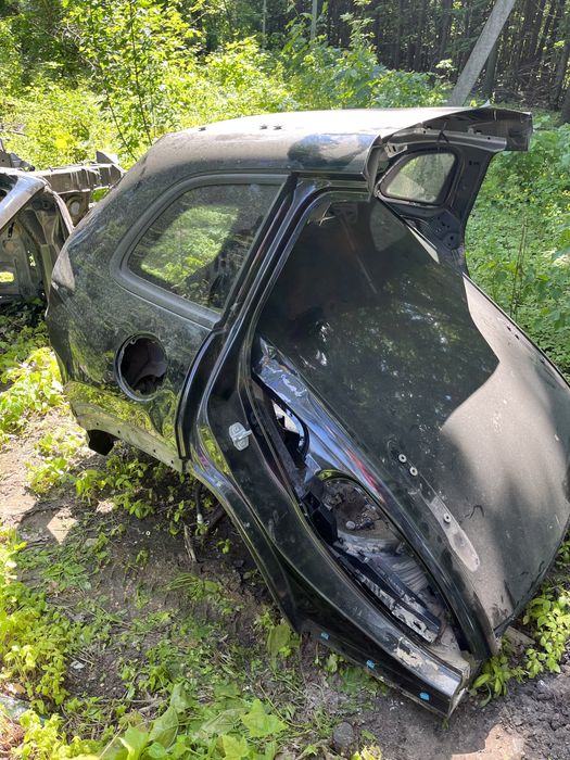 Задня частина кузова Jeep Cherokee KL