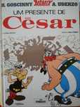 Livro Um presente de César Astérix