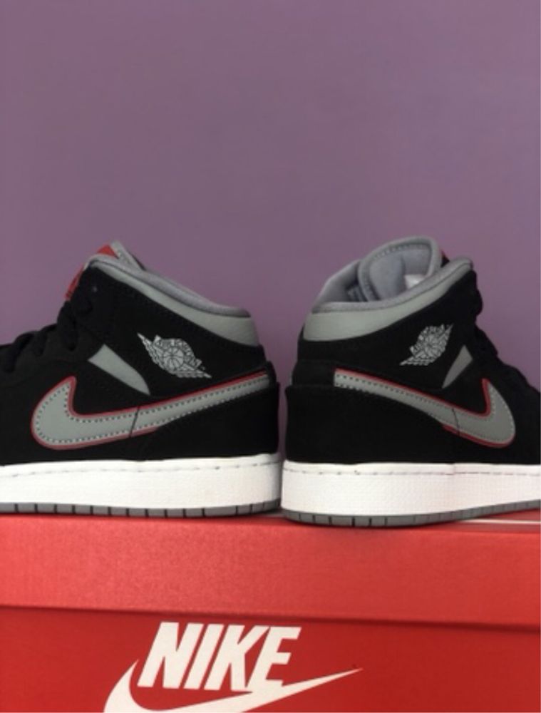 Nike Air Jordan 1 Mid “Particle Grey /Gym Red” (dunk sb) 554725-060