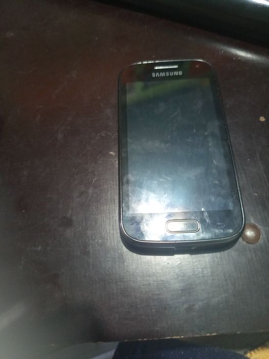 Старі телефони прості та дешеві