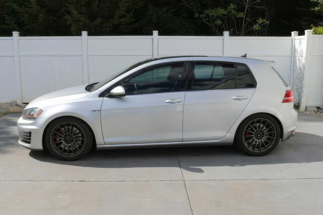 2016 Volkswagen Golf GTI SE