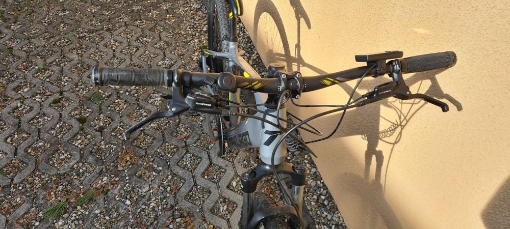 Sprzedam rower elektryczny firmy
Trelago 27,5" (E-bike)