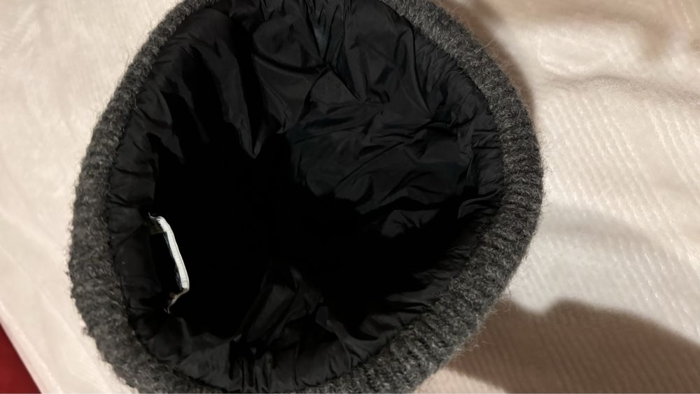 Nowa czapka Zara