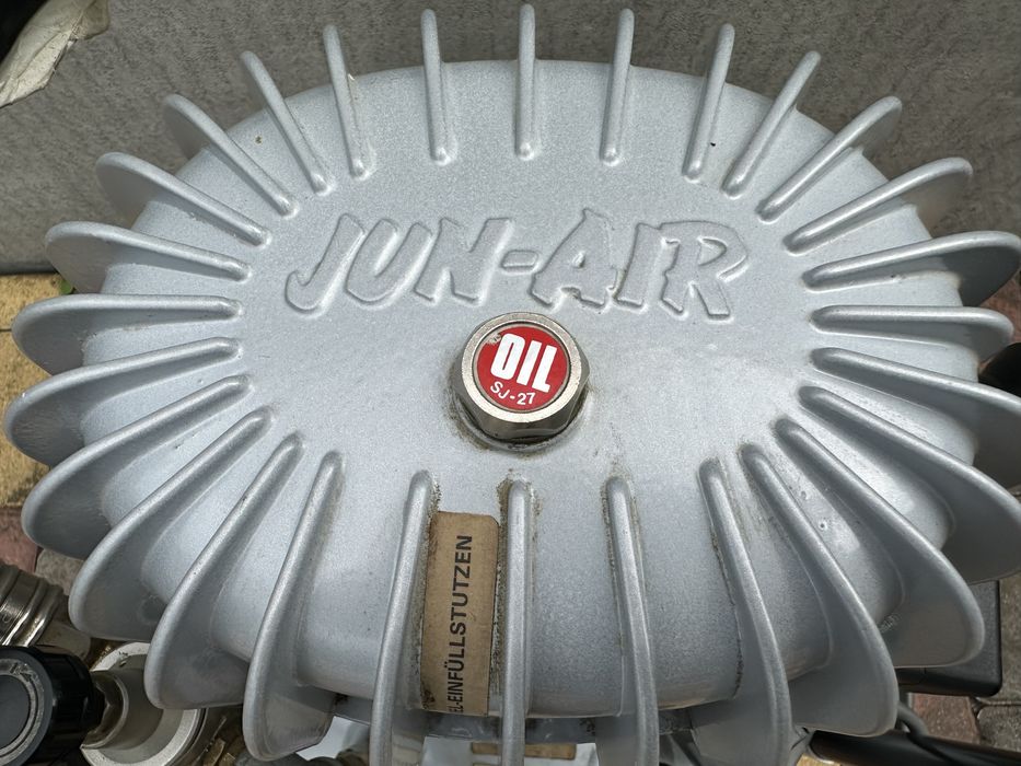 Безшумний компресор Jun Air