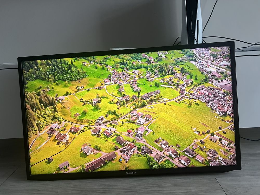 Телевізор SHARP, Samsung