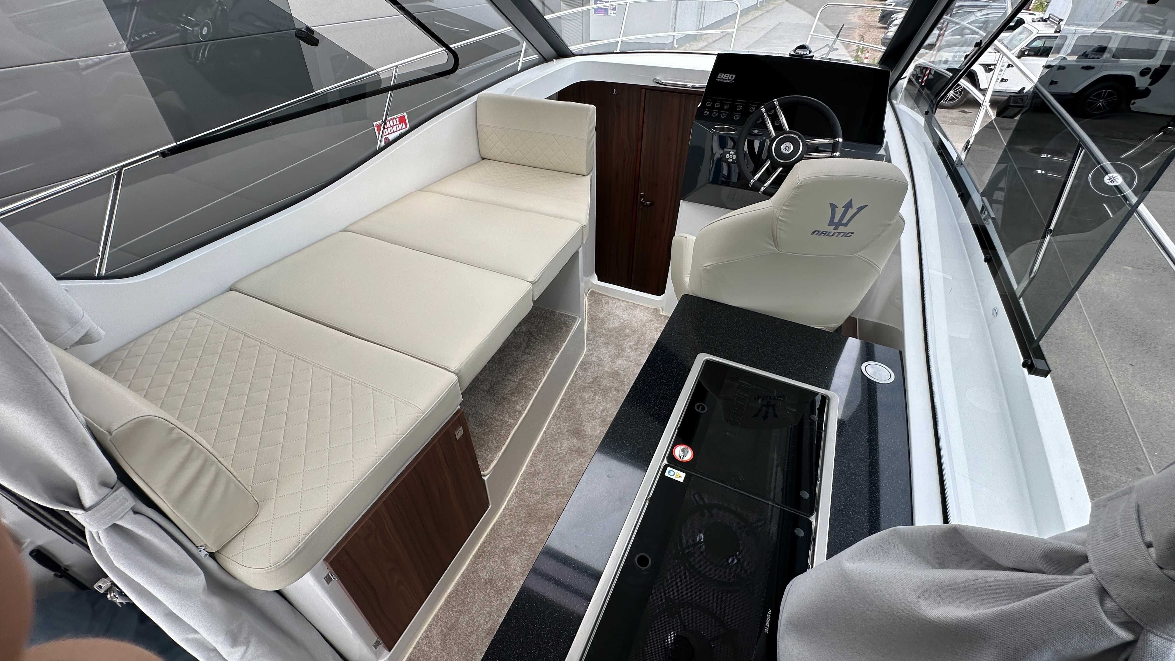 Nowa łódź motorowa NAUTIC 880 PREMIERA 2024 max 250 KM_Eskapader Płock