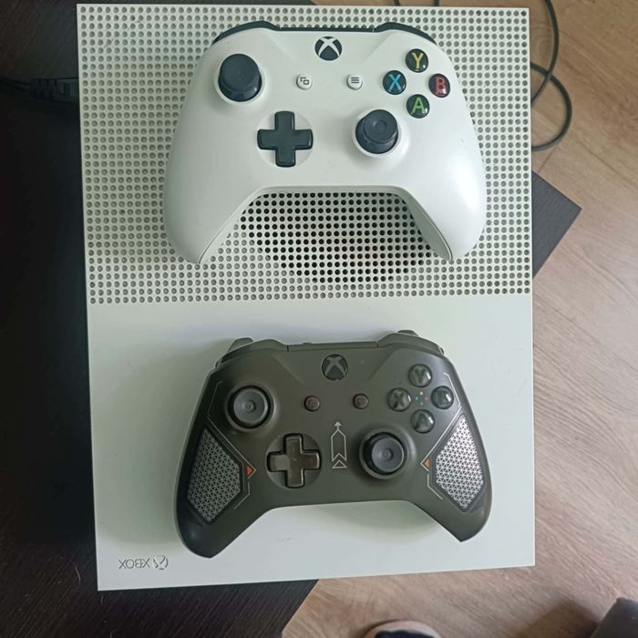 Sprzedam Xboxa ONE-S