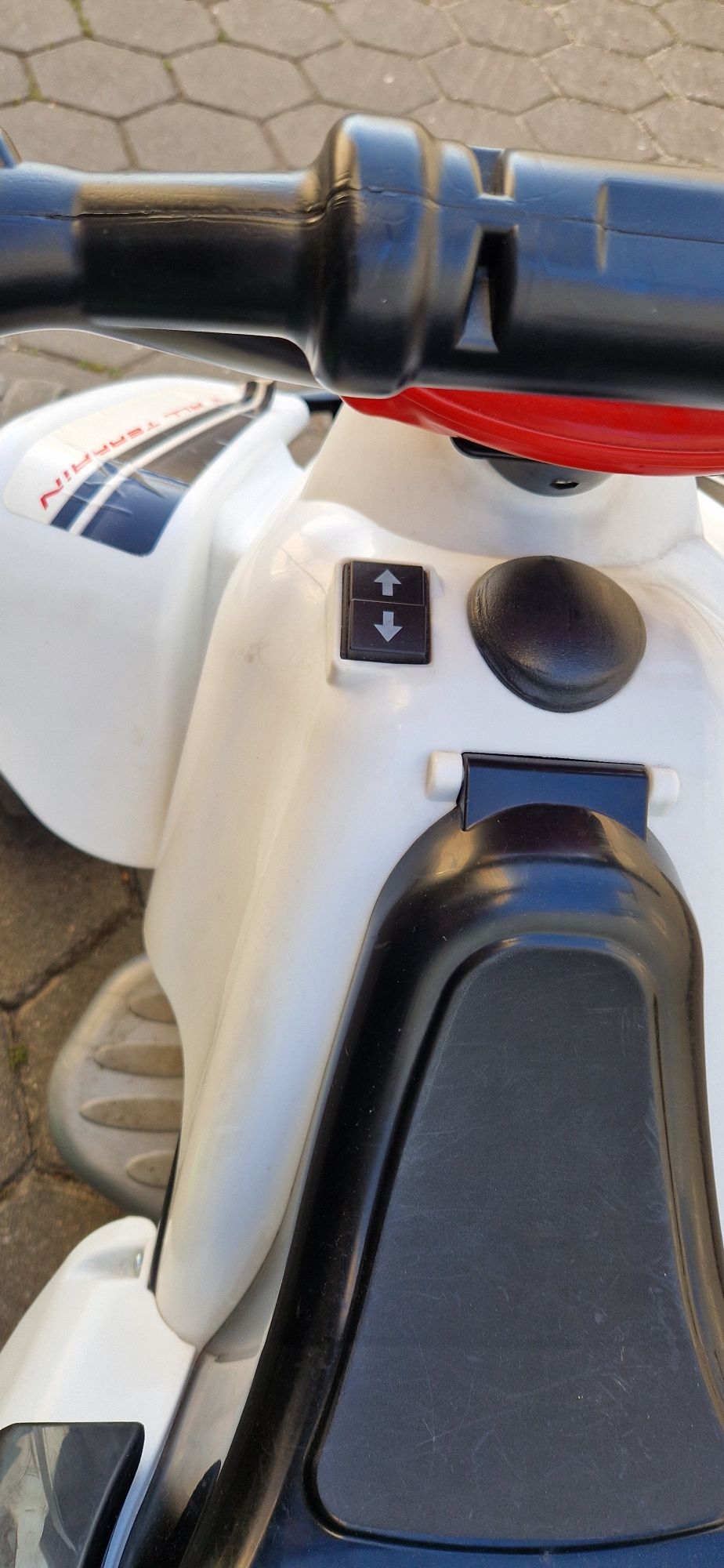 Moto 4 elétrica criança