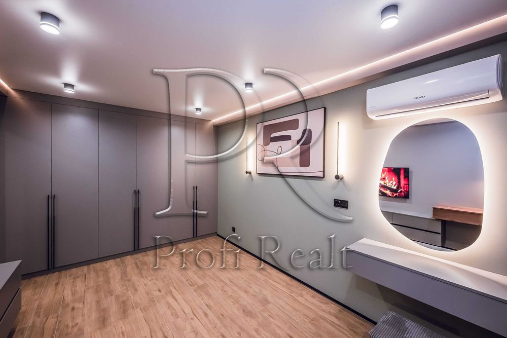 БЕЗ КОМІСІЇ! Продаж 1к кв з Дизайнерським ремонтом за 7 хв до м.Сирець