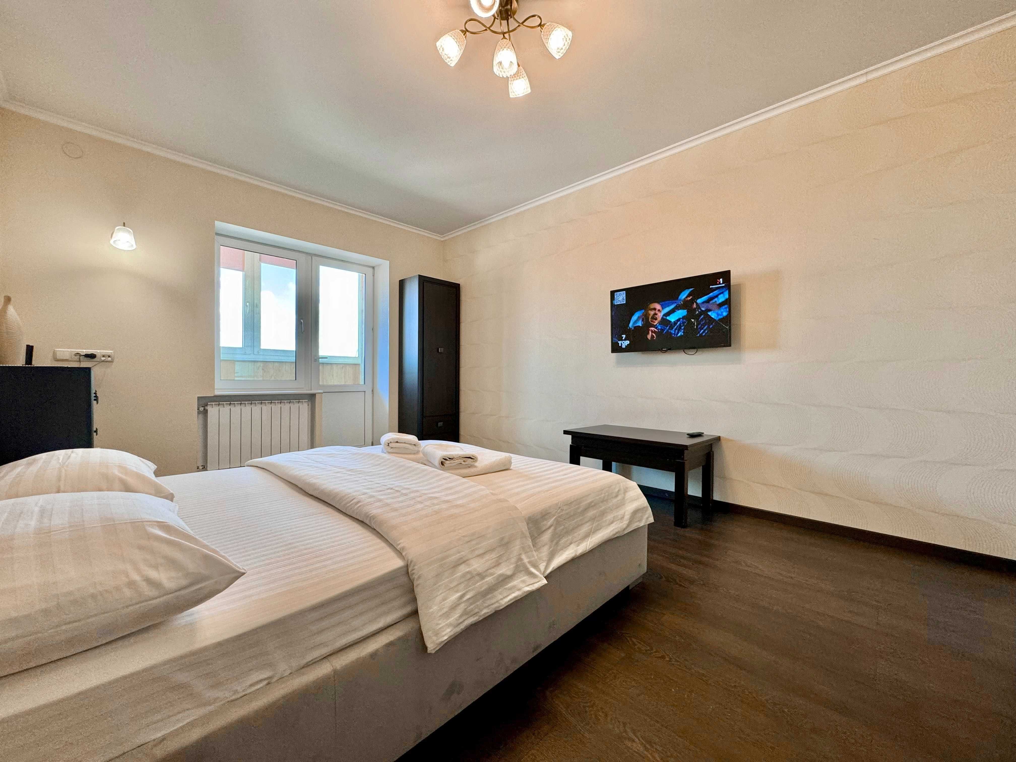 ApartPoltavaСВІТЛІ апарт.80м2 ,ОКРЕМІ кімн, НОВОБУДОВА.Центр.ЧЕК банк.